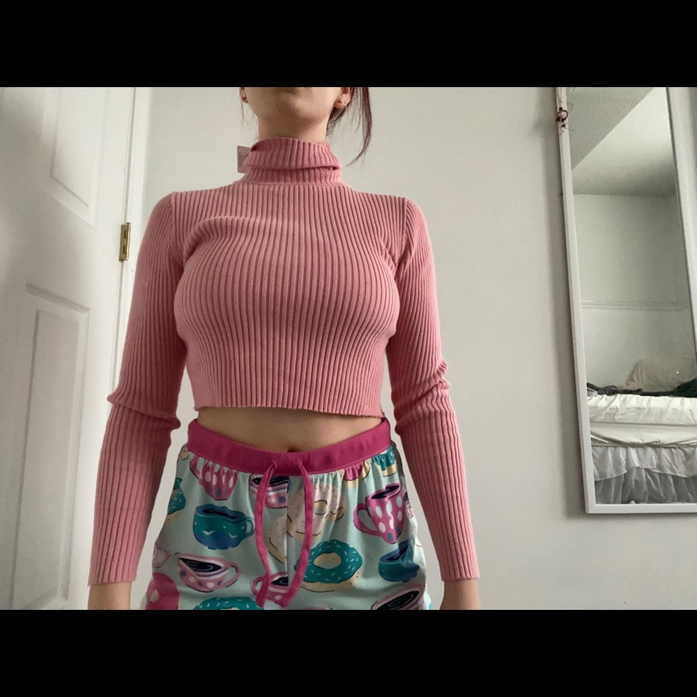 pink cropped sweater